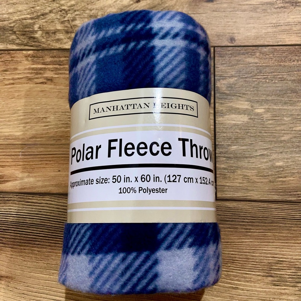 NWT - blue plaid fleece throw